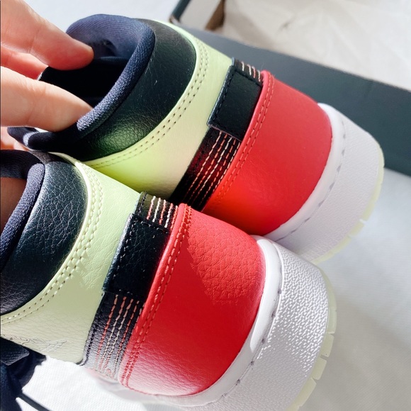 Air Jordan 1 mid SE - Picture 4 of 8